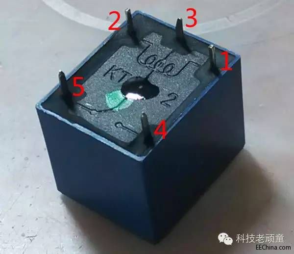 继电器背面