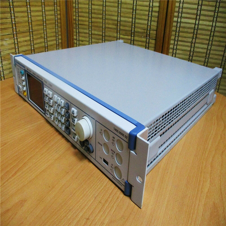 SMA100A-4.jpg