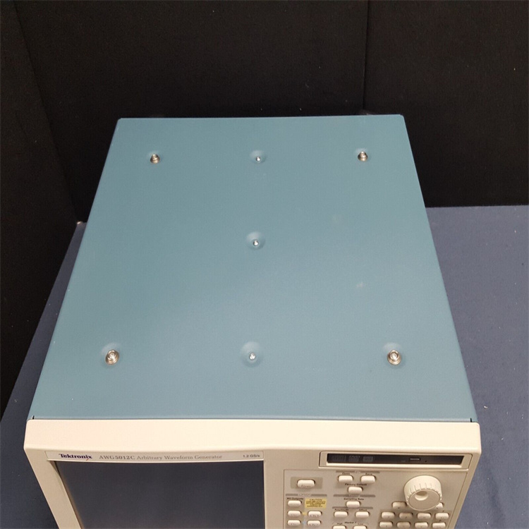 AWG5012C1.jpg