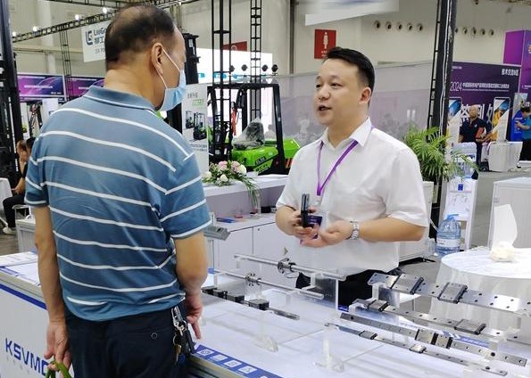 微型导轨赋能微型工作站高效运转