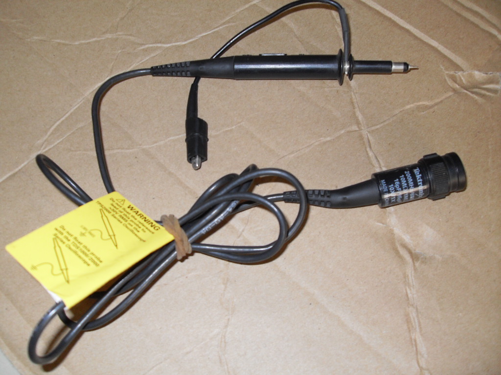 TEK 200M示波器探头.JPG
