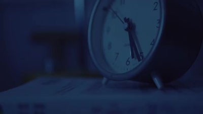失眠vs睡眠，不被夜半催工的幸福，谁能懂？视频